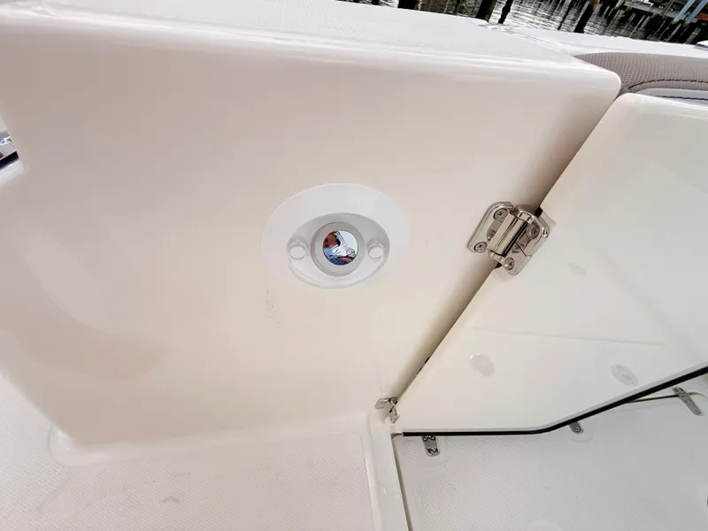 Slide: The Image of Boston Whaler 330 Vantage 2027 - 26