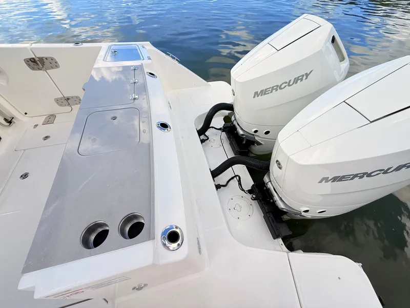 Slide: The Image of Boston Whaler 330 Vantage 2027 - 24