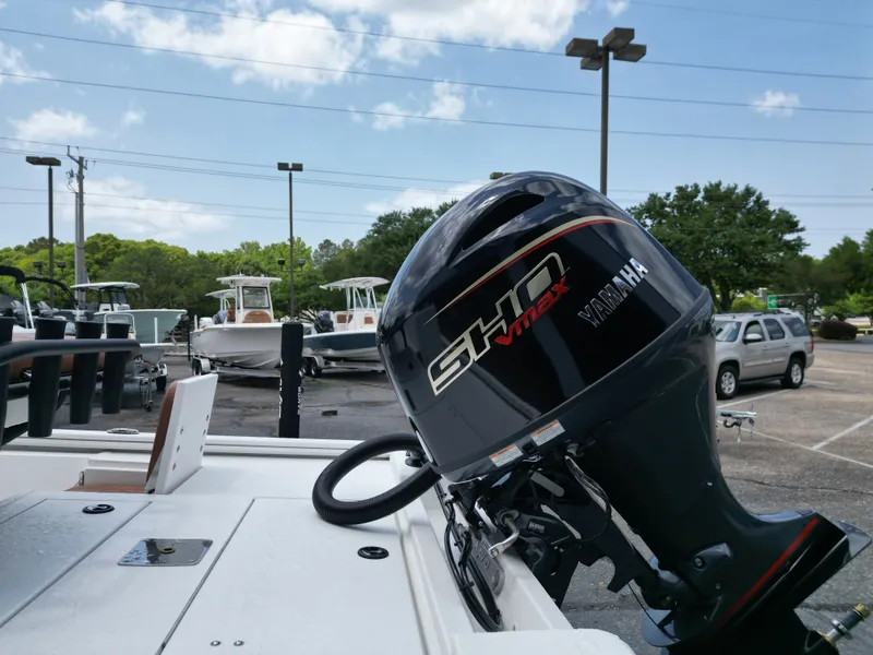 Slide: The Image of Avid 19 FSX 2026 with Yamaha SHO VMAX outboard motor. - 11