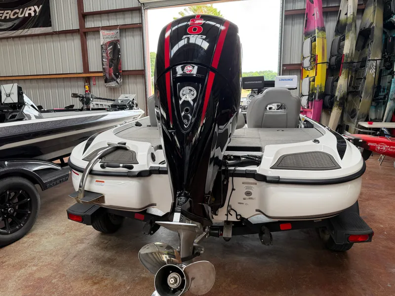 Slide: The Image of 2024 Nitro Z18 Pro boat with powerful outboard motor. - 17