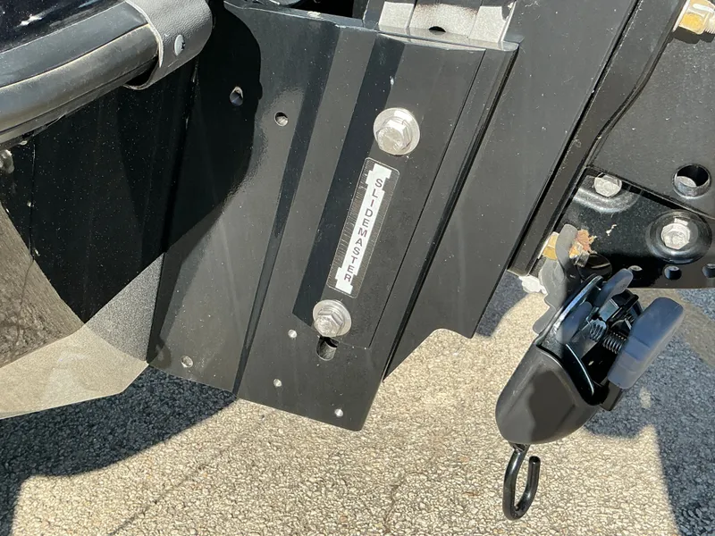 Slide: The Image of Ranger Z520R 2024 boat component with SlideMaster bracket. - 7