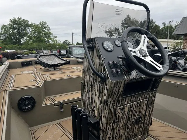 Slide: The Image of 2026 Thor LH1900CC boat with Baystar steering, Mossy Oak design. - 12