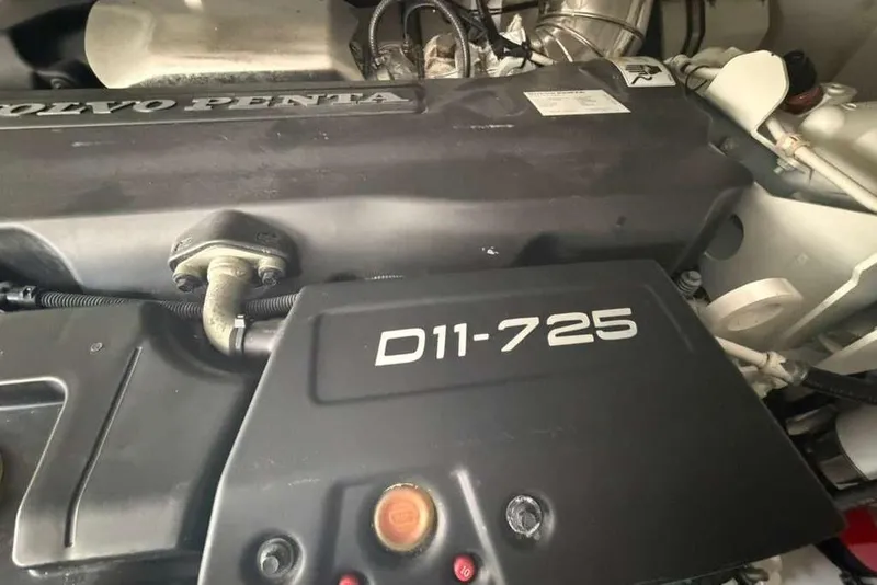 Slide: The Image of Volvo Penta D11-725 engine in a 2022 Azimut Fly 50 yacht. - 33