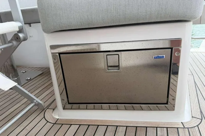 Slide: The Image of Stainless steel compartment on 2022 Azimut Fly 50 yacht with cushioned seating. - 5
