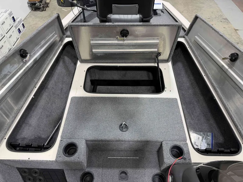 Slide: The Image of Interior view of a 2019 Tracker Pro Team 195 TXW boat. - 22