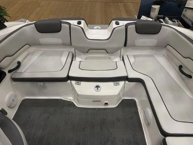Slide: The Image of Interior of 2026 Yamaha Boats AR190 with gray and white upholstery. - 8