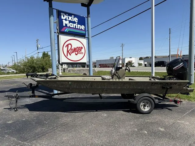 The Image of Tracker 1860CC Jon MXW Grizzly 2022 - undefined