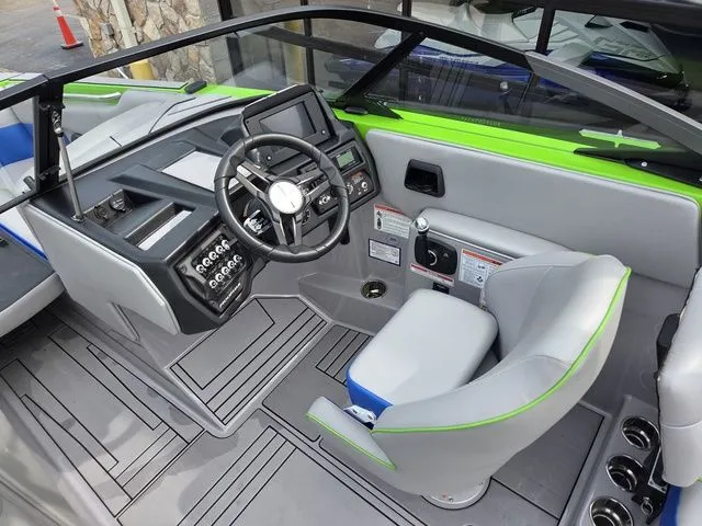 Slide: The Image of Moomba Max 2022 - 25
