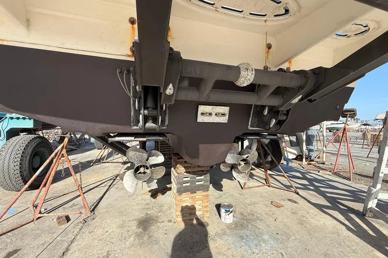 Slide: The Image of Underwater view of 2010 Sea Ray 450 Sundancer propellers in dry dock. - 57