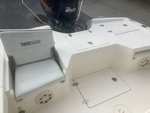 Slide: The Image of Pathfinder 2500 Hybrid boat, seating area and Yamaha 250 engine, year 2020. - 6