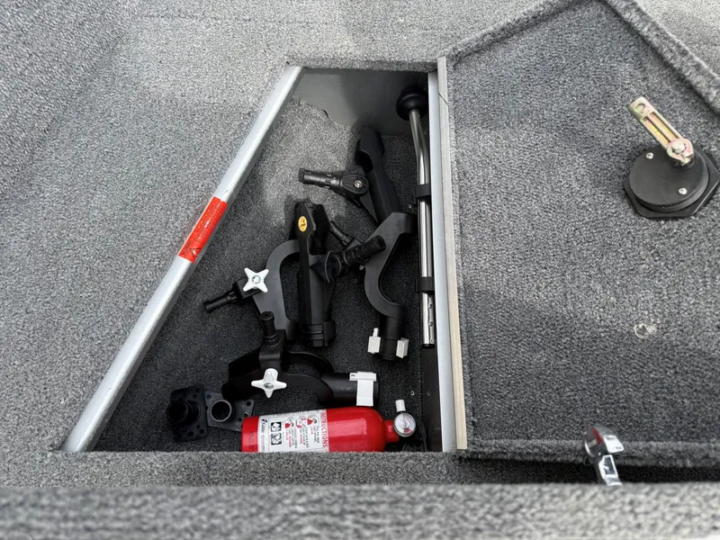 Slide: The Image of Storage compartment in Alumacraft Navigator 175 CS boat, 2010 model. - 14