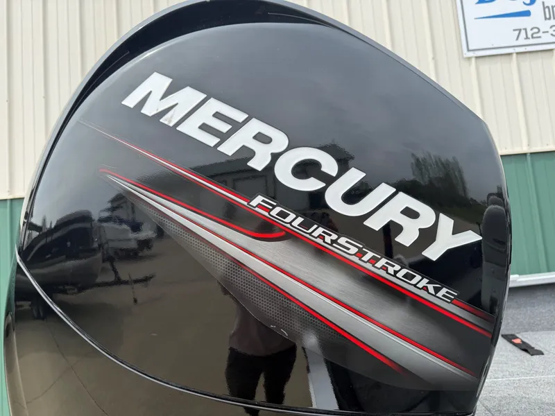 Slide: The Image of Mercury FourStroke outboard motor on Alumacraft Navigator 175 CS, year 2010. - 8