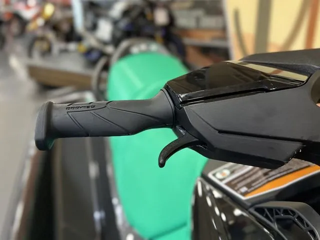 Slide: The Image of Close-up of Sea-Doo GTI SE 130 2026 handlebar grip. - 10
