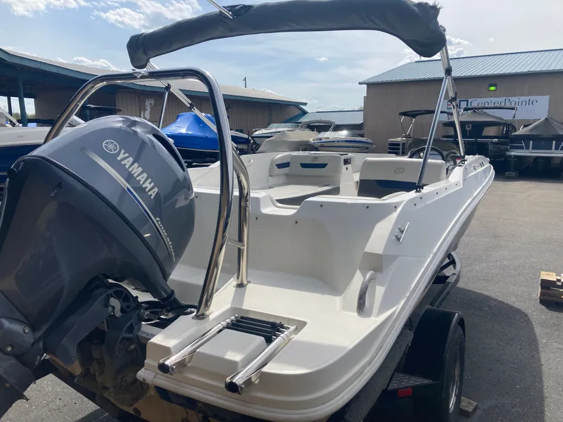 Slide: The Image of 2020 Hurricane SunDeck Sport 185 OB boat with Yamaha outboard motor. - 2
