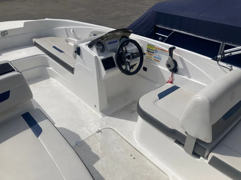 Slide: The Image of Interior view of 2020 Hurricane SunDeck Sport 185 OB boat. - 9