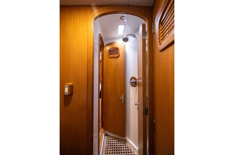 Slide: The Image of Owners Stateroom Head - 16