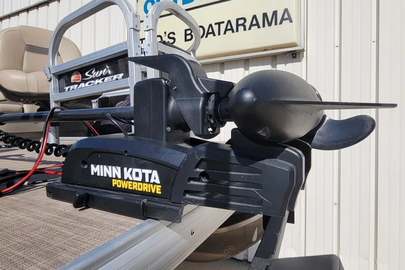 Slide: The Image of 2022 SUNTRACKER BASS BUGGY 16 XLS with Minn Kota PowerDrive motor. - 13
