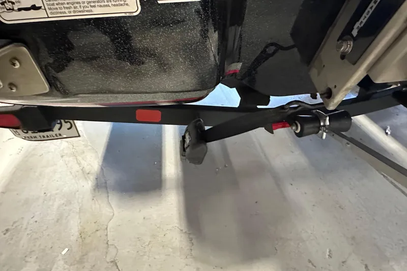 Slide: The Image of Trailer hitch and rear view of a 2021 Nitro Z18 Pro boat. - 23