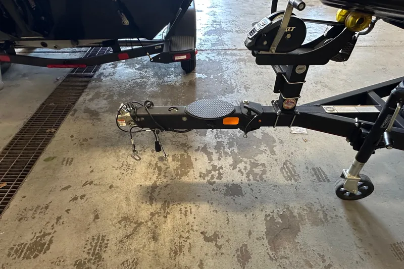 Slide: The Image of Trailer hitch of a 2021 Nitro Z18 Pro boat on a concrete floor. - 27