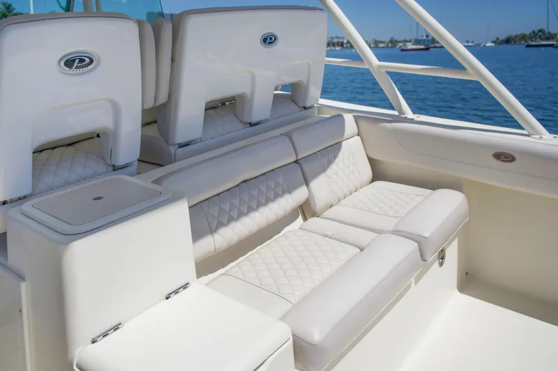 Slide: The Image of Interior of a 2014 Pursuit ST 310 Sport boat. - 13
