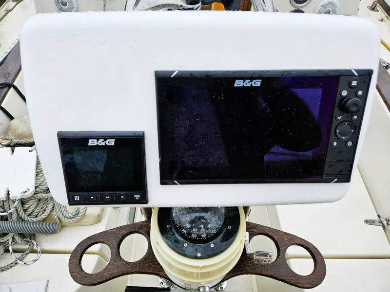 Slide: The Image of 1985 Sabre 34 helm with B&G navigation system. - 2