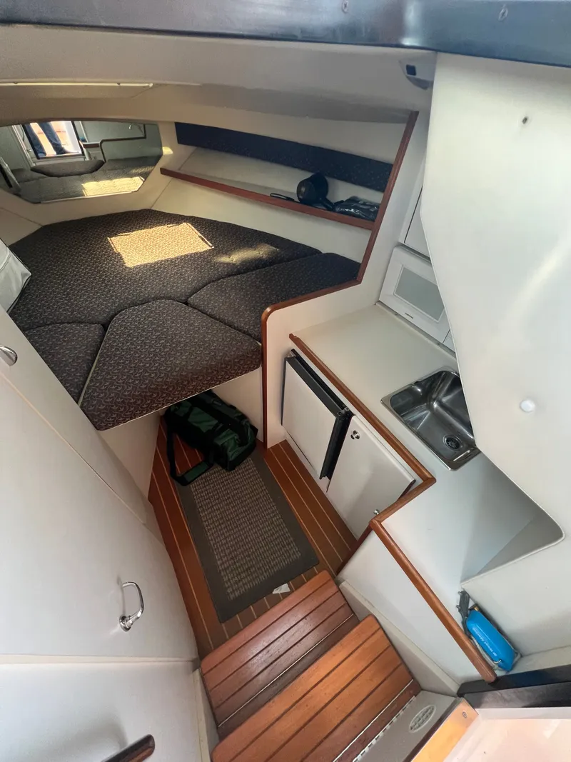 Slide: The Image of Cabin/ forward bed - 14