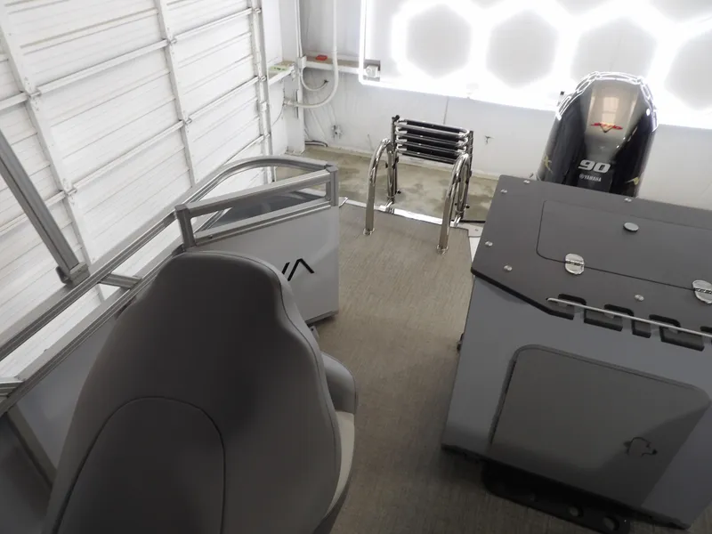 Slide: The Image of Avalon Venture Quad Fish - 19' 2026 - 22