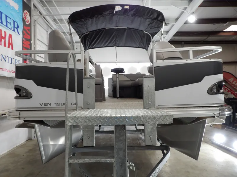 Slide: The Image of Avalon Venture Quad Fish - 19' 2026 - 3