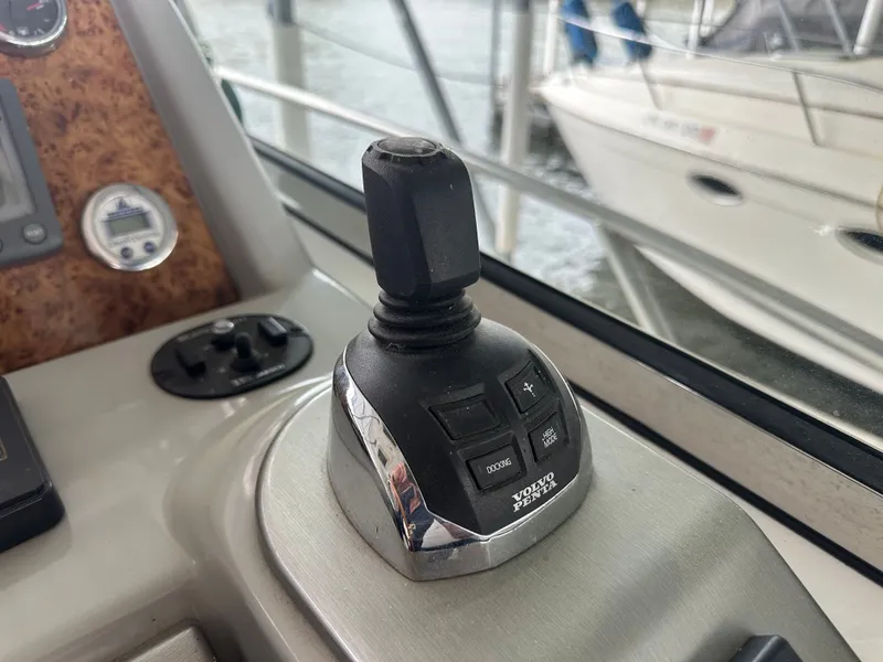 Slide: The Image of Volvo Penta control lever on a 2008 Formula 37 Performance Cruiser. - 27
