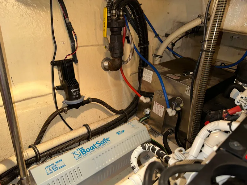 Slide: The Image of Interior of a 2008 Formula 37 Performance Cruiser with boat safety system. - 36