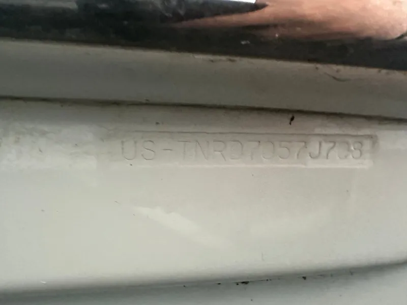 Slide: The Image of Serial number on a 2008 Formula 37 Performance Cruiser. - 5