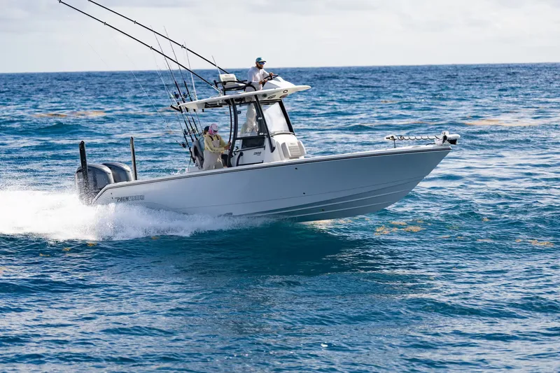 The Image of Pathfinder 2800 Hybrid 2026 cruising on open sea. - 1