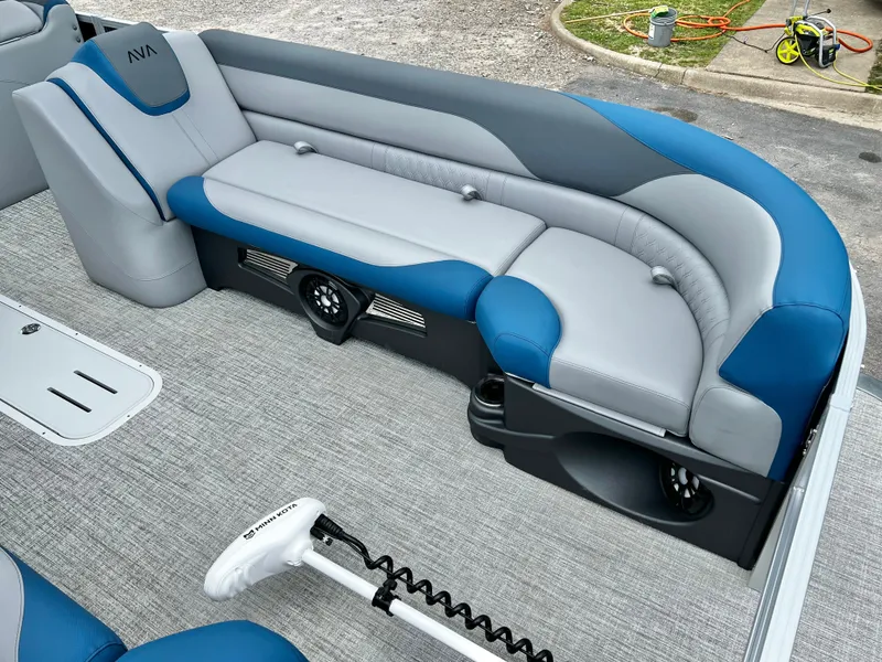 Slide: The Image of Luxurious seating on Avalon LSZ 23' Cruise Triple-Toon 2026. - 10