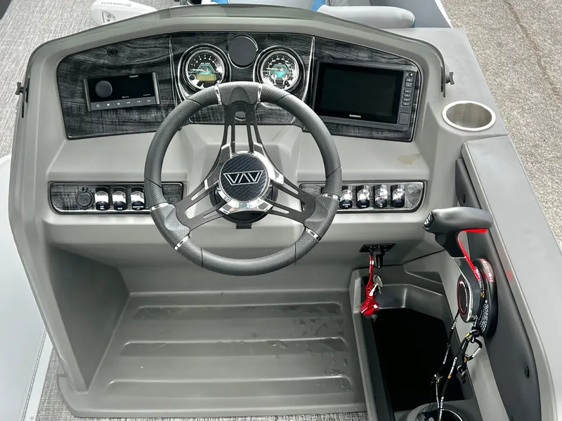 Slide: The Image of 2026 Avalon LSZ 23' Cruise Triple-Toon steering console. - 22