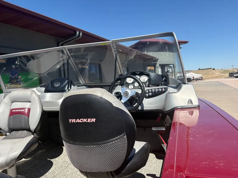 Slide: The Image of 2014 Tracker Targa V-18 Combo boat cockpit view. - 6