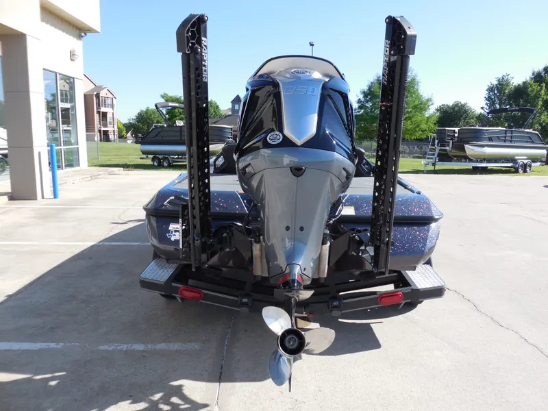 Slide: The Image of Skeeter ZXR21 2023 - 4