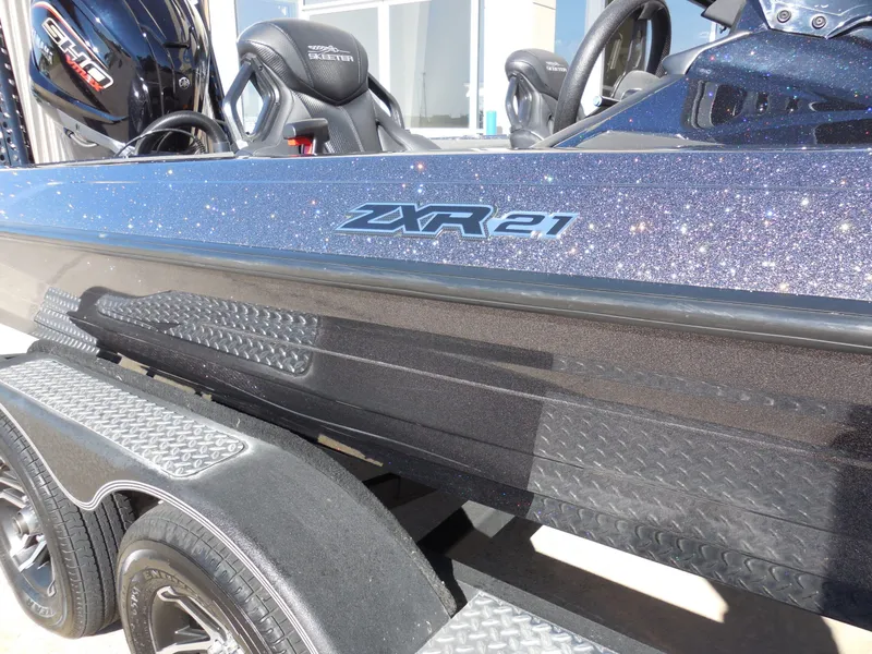 Slide: The Image of Skeeter ZXR21 2023 - 9
