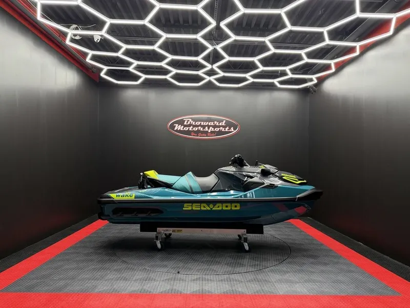 The Image of Sea-Doo Wake Pro 230 2026 - 0