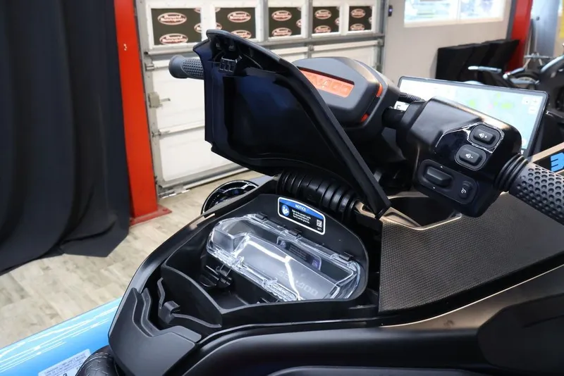 Slide: The Image of Sea-Doo RXT-X™ 325 Gulfstream Blue Premium 2026 - 12