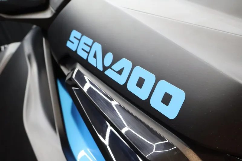 Slide: The Image of Sea-Doo RXT-X™ 325 Gulfstream Blue Premium 2026 - 16