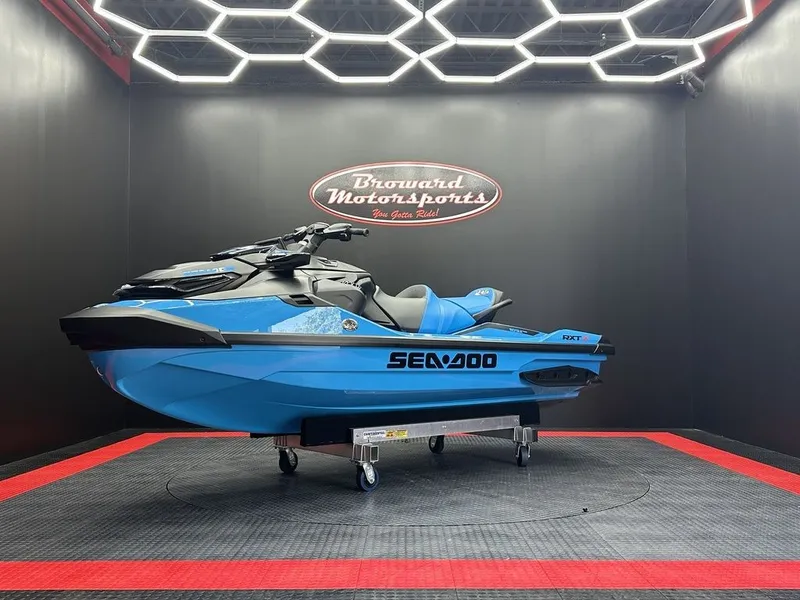 Slide: The Image of Sea-Doo RXT-X™ 325 Gulfstream Blue Premium 2026 - 5