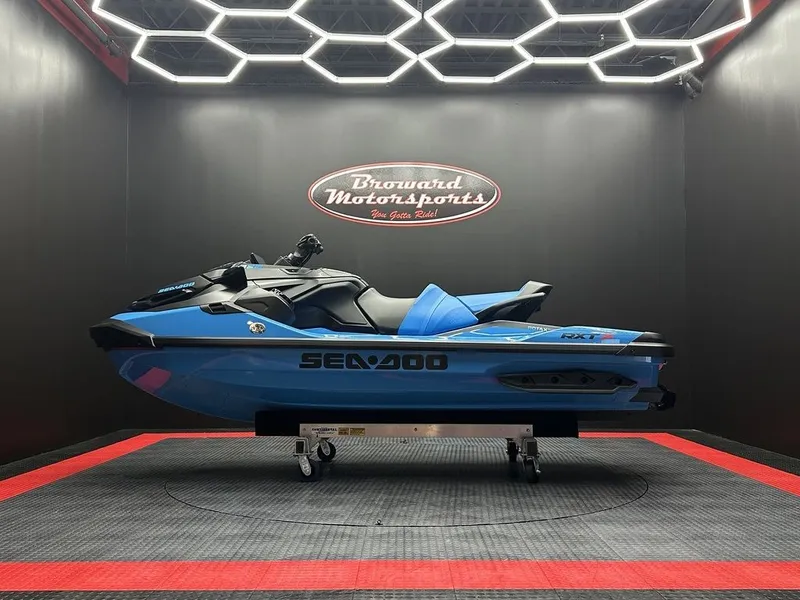 Slide: The Image of Sea-Doo RXT-X™ 325 Gulfstream Blue Premium 2026 - 4