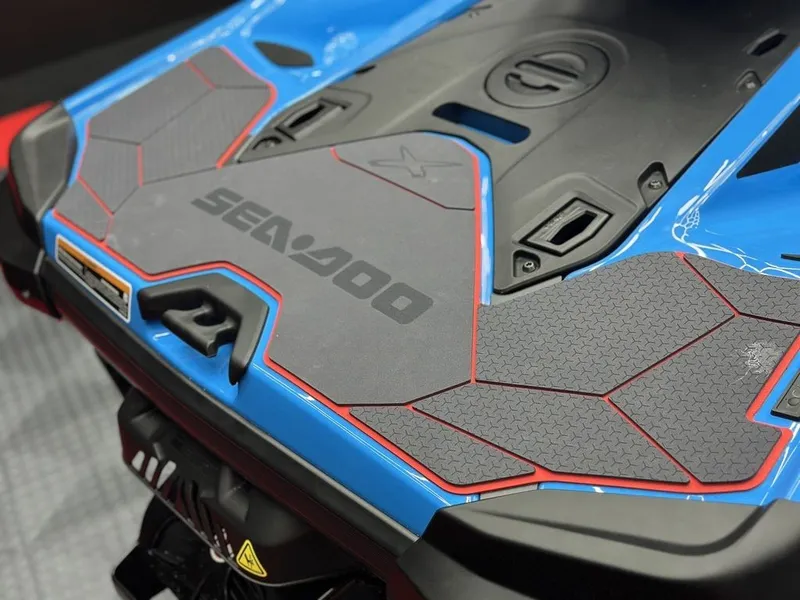 Slide: The Image of Sea-Doo RXT-X™ 325 Gulfstream Blue Premium 2026 - 10