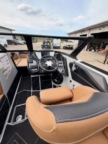 Slide: The Image of Supreme S220 2026 - 2