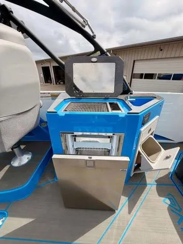 Slide: The Image of Paradigm 296 SURF 2024 - 10