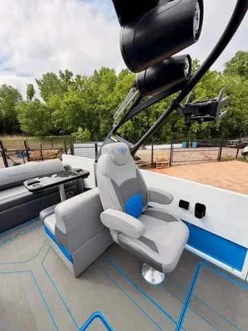 Slide: The Image of Paradigm 296 SURF 2024 - 5