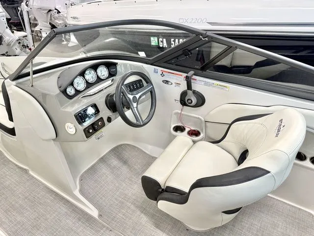 Slide: The Image of Stingray 208 LR 2020 - 7