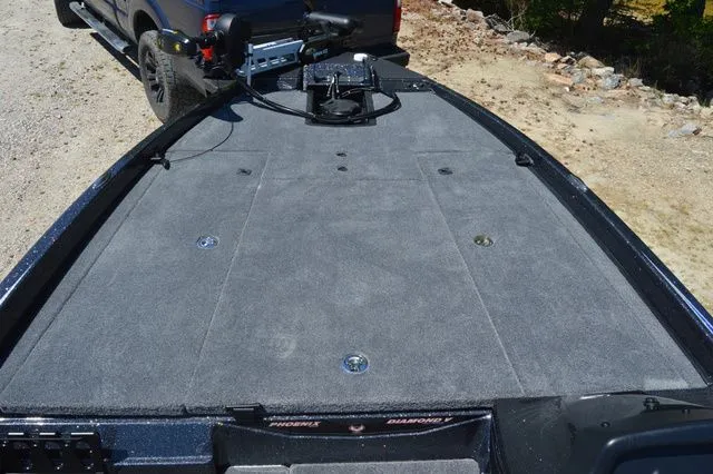Slide: The Image of Phoenix Bass Boat 721 ZXL 2026 - 11