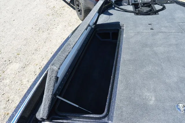 Slide: The Image of Phoenix Bass Boat 721 ZXL 2026 - 13