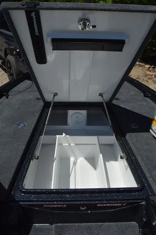 Slide: The Image of Phoenix Bass Boat 721 ZXL 2026 - 18